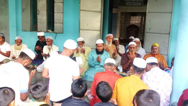 তাহিরপুরে মরহুমা বেগম খালেদা জিয়ার ৮২তম জন্মবার্ষিকী উপলক্ষে দোয়া ও মিলাদ মাহফিল অনুষ্ঠিত।