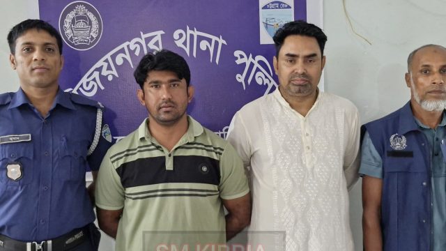বিজয়নগর উপজেলায় বিশেষ অভিযানে আওয়ামী লীগের দুই নেতা আটক।