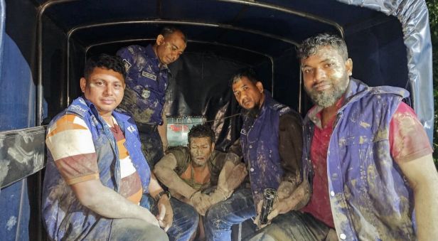 বিজয়নগরে ডাকাতি মামলার ১০ বছরের পলাতক আসামি গ্রেফতার।