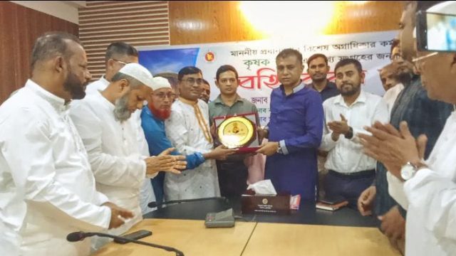 বিজয়নগরে ‘কৃষক কার্ড’ তথ্য সংগ্রহ সভা ও আধুনিক ডাকবাংলোর ভিত্তিপ্রস্তর স্থাপন।